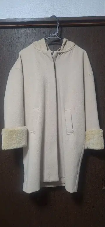 LOWRYS FARM 후드 부착 롱 코트