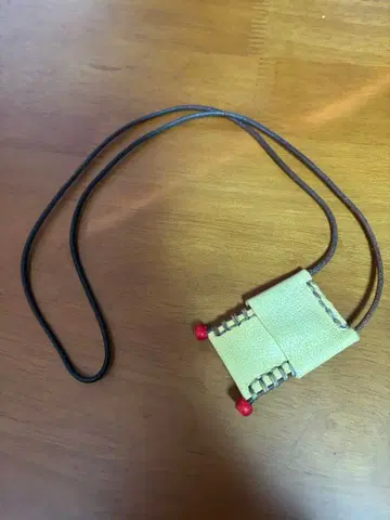 HENRY CUIR 가죽 목걸이