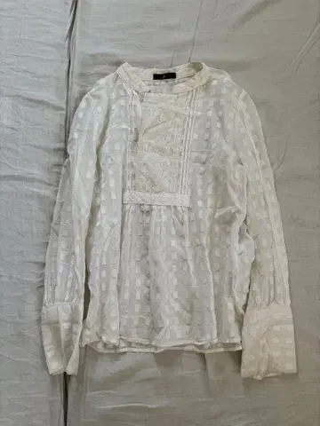 H.P.FRANCE 화이트 긴팔 블라우스