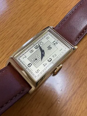 LIP/립 처칠 T18 골드/다크 브라운 가죽