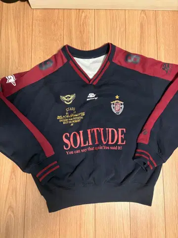 네이비/버건디 V넥 맨투맨