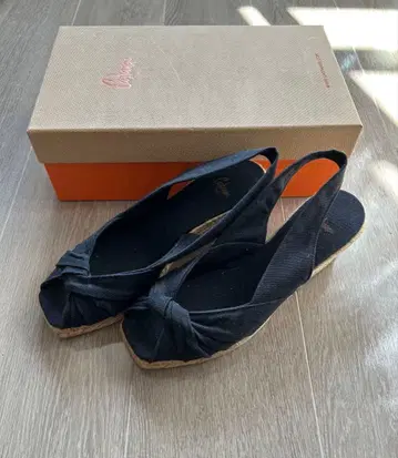 Castanetr 카스타니에르 샌들