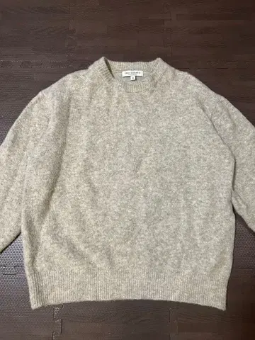 어반 리서치 샤기 기모 크루넥 니트 M 아이보리