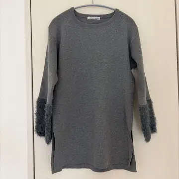 Alphabet의 alphabet 그레이 긴팔 니트