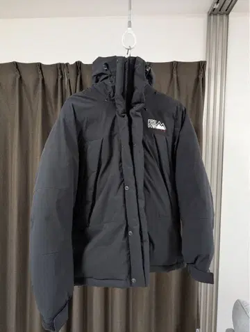 FIRST DOWN 후드 부착 다운 자켓 블랙