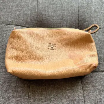 일비종떼 IL BISONTE 가죽 파우치 바닥 있음 미사용 얼룩 있음