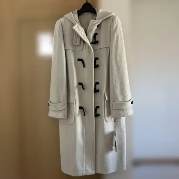 화이트 계열 더플 코트 (택 포함)