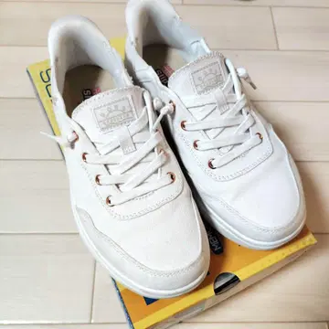 스케쳐스 슬립인즈 와이드 핏 23cm 화이트