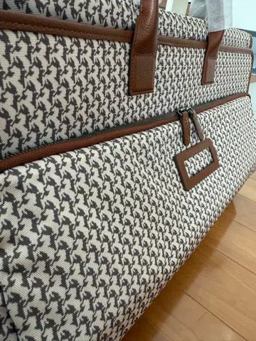 가먼트 백 페라리 레어