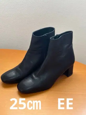 ing 블랙 지퍼 중굽 부츠