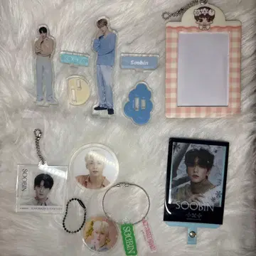 수빈 아크릴 스탠드 트레이딩 카드 케이스