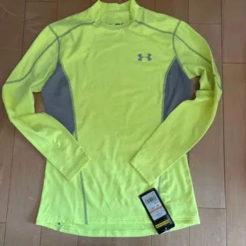 언더아머 긴팔 이너웨어 콜드기어 SM 미사용 새상품