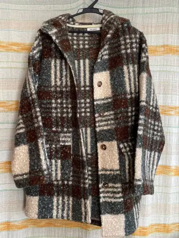 체크 무늬 울 라이크 후드 부착 코트 / 프리