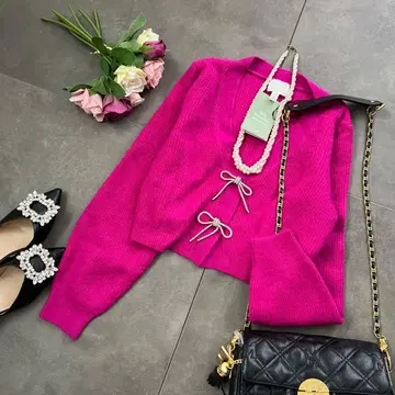 미사용 새상품 택 포함 에이치앤엠 큐빅 리본 리브 니트 가디건