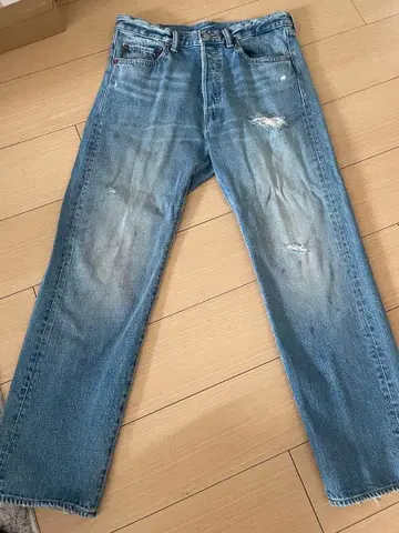 라이트 블루 스트레이트 데님 데미지 가공