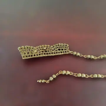 앤티크풍 레이스를 본뜬 탑의 라리엣 목걸이 익명 배송