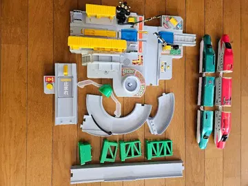 프라레일 토미카와 놀자! 빙글빙글 캉캉 건널목과 기차와 레일 묶음 판매