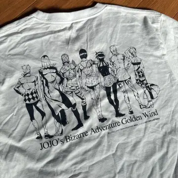 JOJO's Bizarre Adventure 티셔츠 M 사이즈