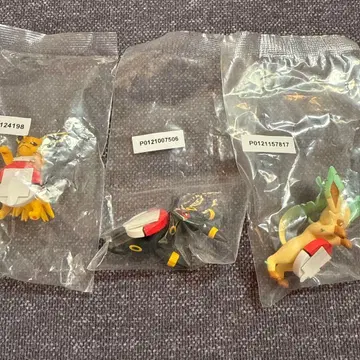 제일복권 포켓몬 F상 길거리 산책 챠라링 블래키 썬더스 리피아