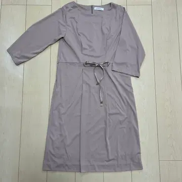 연한 핑크 7부 소매 원피스