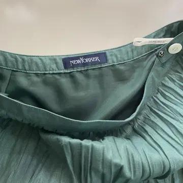 NEWYORKER 그린 플리츠 스커트