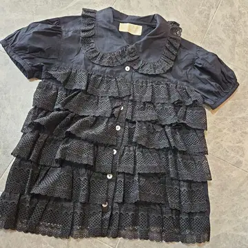 Jane Marple 블랙 프릴 반팔 셔츠