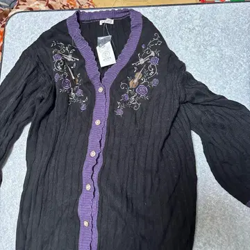 axes femme 자수 롱 가디건 블랙 보라색