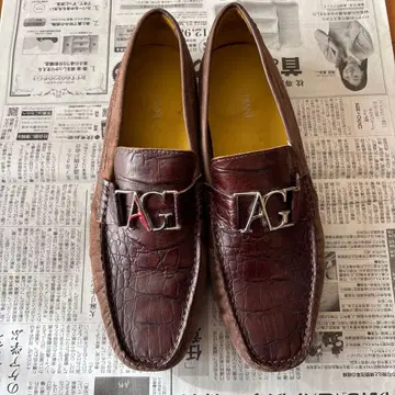 다크 브라운 크로커다일 무늬 로퍼