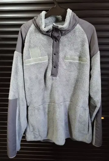 UNCROWD 플리스 풀오버 부루코 bluco