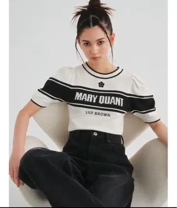 [ 선착순 ] MARY QUANT 릴리 브라운 반팔 니트