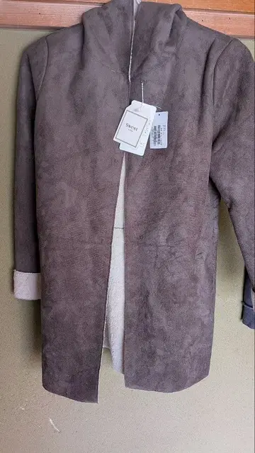 Sweet 무스탕 코트