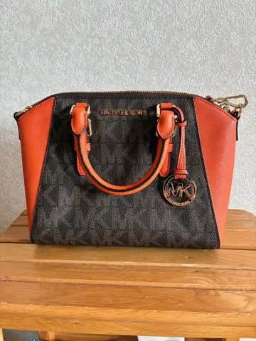 마이클코어스 숄더 가방