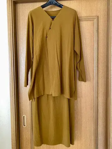 요건 레일 머스타드 긴팔 셋업