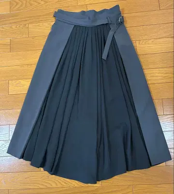 오프온 블랙 그레이 플레어 롱 스커트 벨트 포함