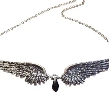 날개 디자인 목걸이 블랙 크리스탈