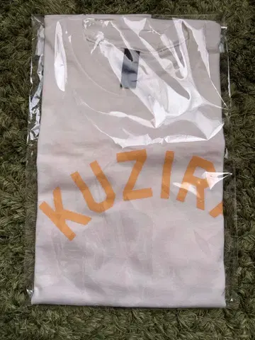 KUZIRA PIZZA OF DEATH 티셔츠 옐로우 컬러