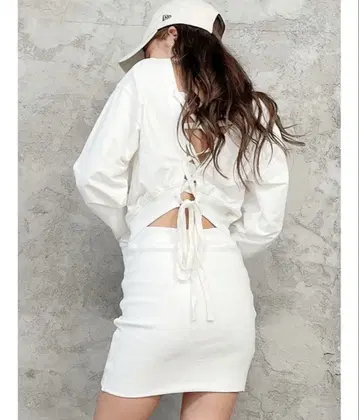 GYDA 제이 BACK 레이스업 맨투맨 원피스