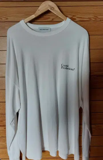 쿠티 프로덕션 화이트 롱 슬리브 티셔츠 XL