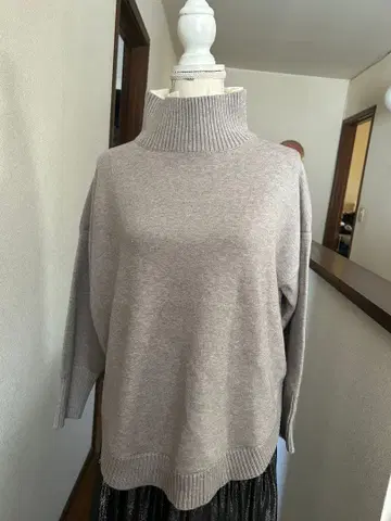 루르드 베이지 니트 레이어드 스타일 새상품