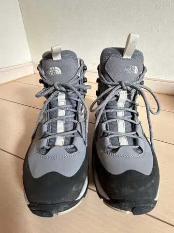 THE NORTH FACE 등산화 그레이 24.5cm 트레킹 슈즈