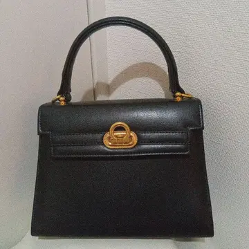 블랙 가죽 핸드백 골드 금장 장식
