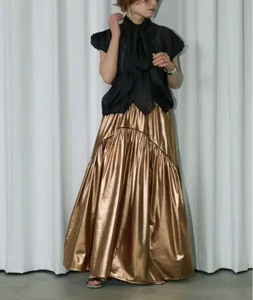 Ezick 에지크 Piping line 메탈릭 볼륨 스커트