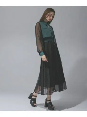 시어 플리츠 절개 원피스 HARE 하레 원피스 드레스 원피스