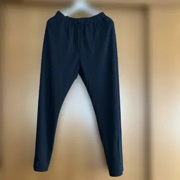 요건 레일 울 실크 스무스 테파드 팬츠 블랙