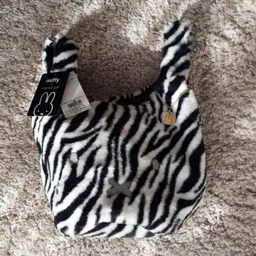 미피 제브라 패턴 핸드백