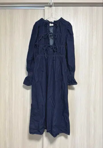 LOWRYS FARM 백리본 데님 셔링 원피스 네이비