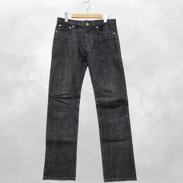 A.P.C. 쁘띠 스탠다드 버튼 플라이 5P 테이퍼드 데님 팬츠