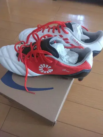 축구화 26.0cm 화이트/레드