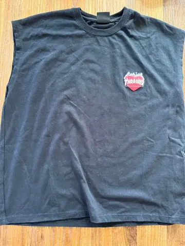 트레셔 탱크탑 S 사이즈 블랙 하트 로고