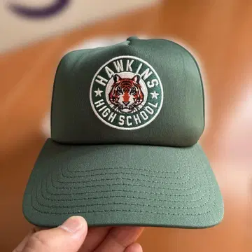 Nike 기묘한 이야기 Hawkins High School 캡